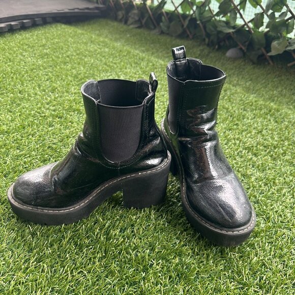 Black Platform Chelsea Boots - Excellent Condition (Size 7.5 USA) - Picture 1 of 4
